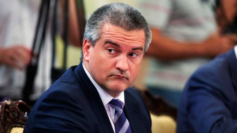 Окупанти в паніці: кримчан відправили на вихідний Окупанти в паніці: кримчан відправили на вихідний