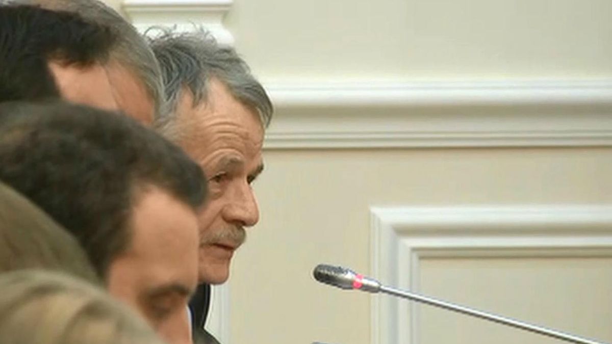 Джемилев озвучил основные условия снятия "энергетической" блокады Крыма Джемилев озвучил основные условия снятия "энергетической" блокады Крыма