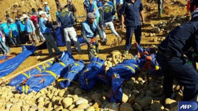 Трагедия в Бирме: лавина мусора похоронила заживо более сотни человек