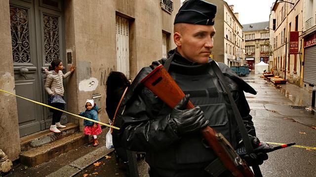 Во Франции снова неспокойно: неизвестные захватили заложников
