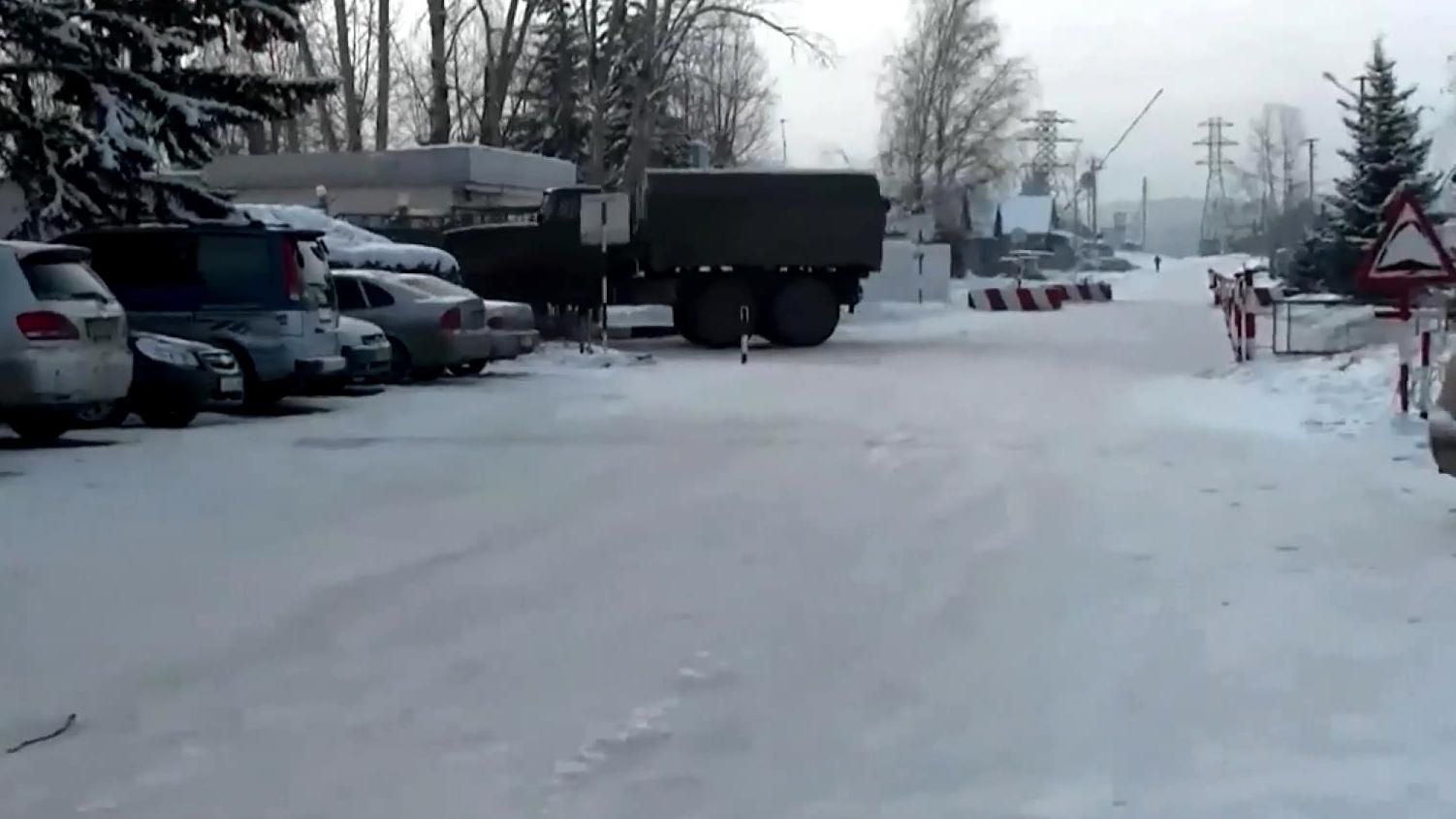 За домогательства женщин российскими контрактниками в город ввели спецназ За домогательства женщин российскими контрактниками в город ввели спецназ