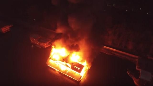 Разрушительный пожар в Киеве с высоты птичьего полета: появилось интересное видео