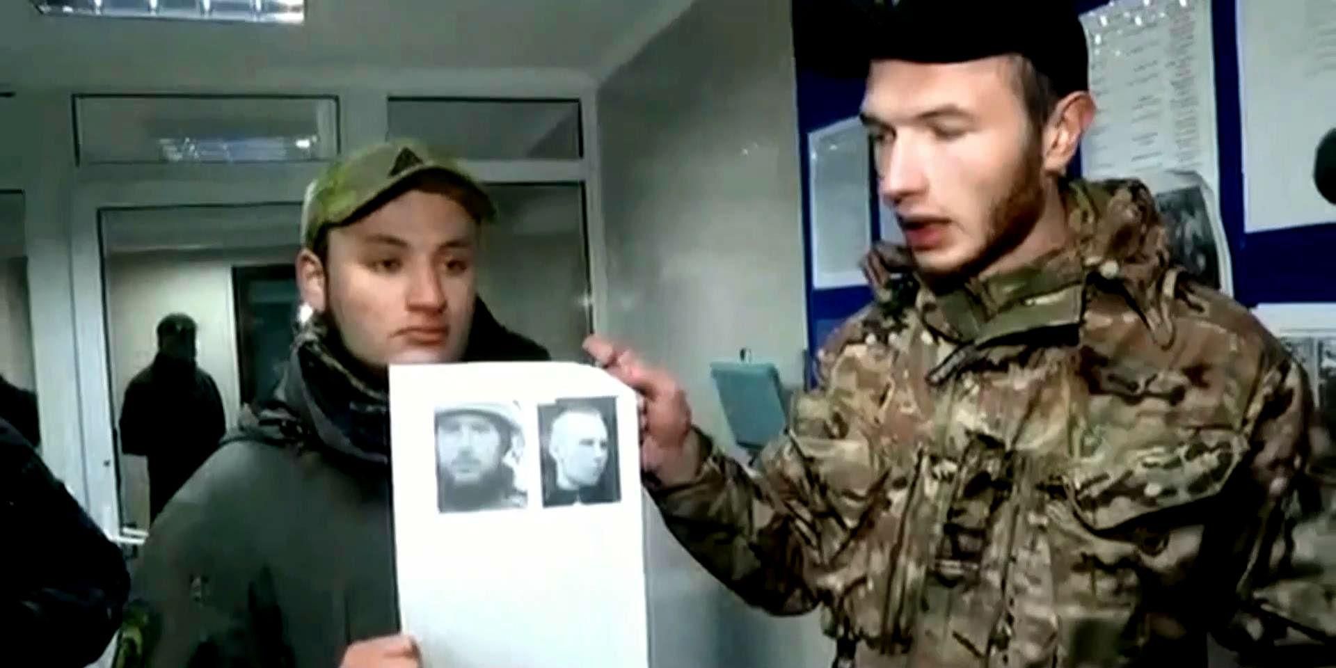 Добровольцы АТО штурмуют райотдел милиции в Киеве Добровольцы АТО штурмуют райотдел милиции в Киеве