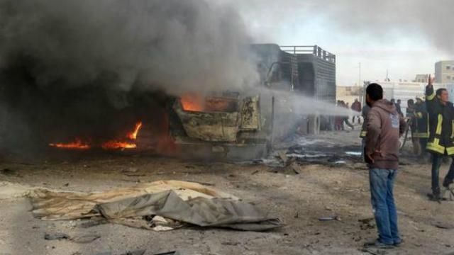 Російська авіація цинічно розбомбила колону з турецькою гуманітаркою Російська авіація цинічно розбомбила колону з турецькою гуманітаркою