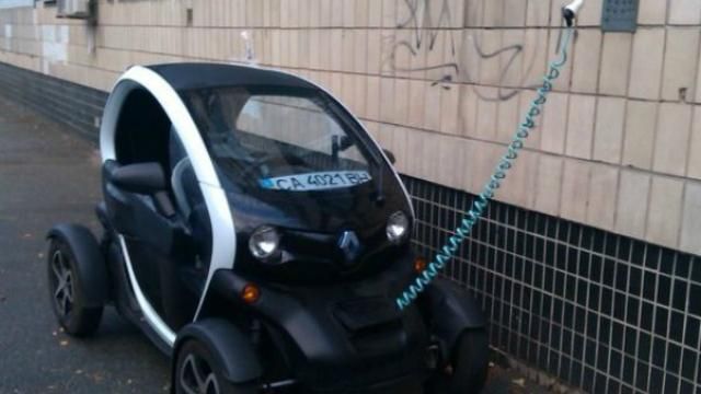 Що думають українці про скасування ввізного мита на електромобілі Що думають українці про скасування ввізного мита на електромобілі