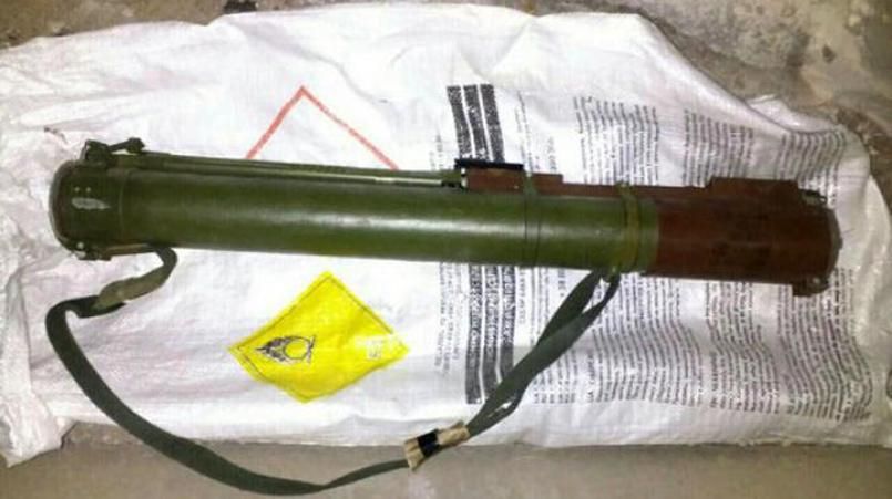 Прифронтовий Донбас: ображений чоловік обстріляв будинок сусіда з гранатомета