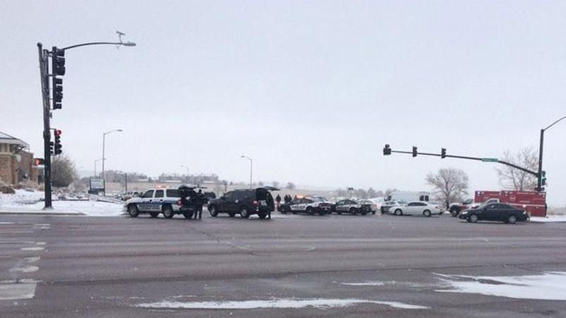 Невідомий відкрив безладну стрілянину в клініці Колорадо Невідомий відкрив безладну стрілянину в клініці Колорадо