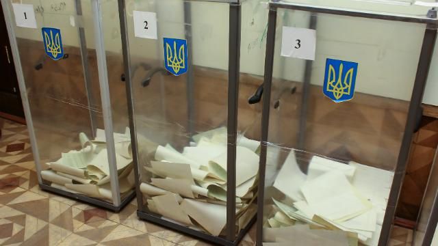 Вибори в Маріуполі і Красноармійську дивують явкою: оновлені дані Вибори в Маріуполі і Красноармійську дивують явкою: оновлені дані