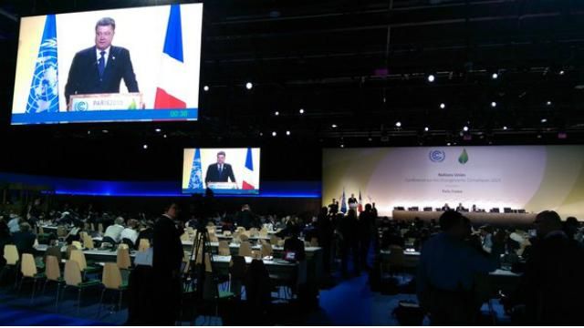 Порошенко заявив про ризик екологічної катастрофи на Донбасі Порошенко заявив про ризик екологічної катастрофи на Донбасі