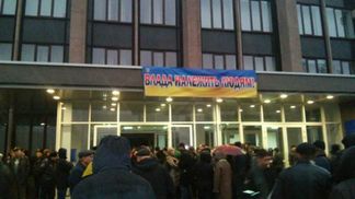 В Кривом Роге — революция: председатель избиркома убежал, комиссии распускают в прямом эфире