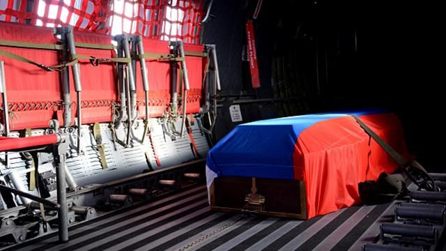 Як Туреччина з усіма почестями передала Росії тіло збитого пілота