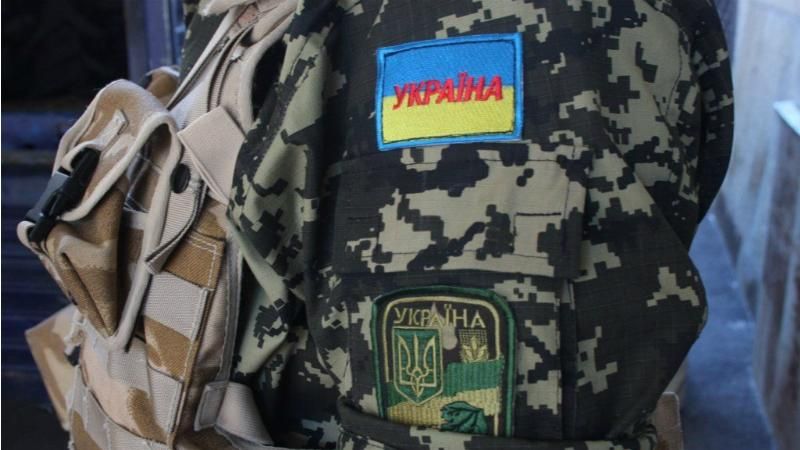 Вантажівка з військовими підірвалася на міні: є жертви 