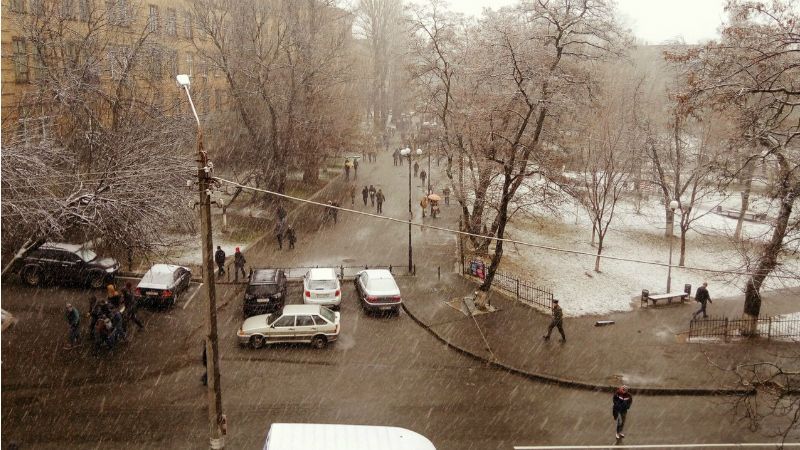 Киевляне радостно делятся фотографиями и видео снегопада