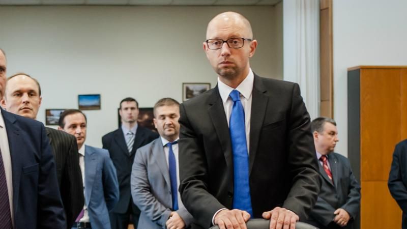 Яценюк призвал Раду принять законопроект о санкциях против России Яценюк призвал Раду принять законопроект о санкциях против России