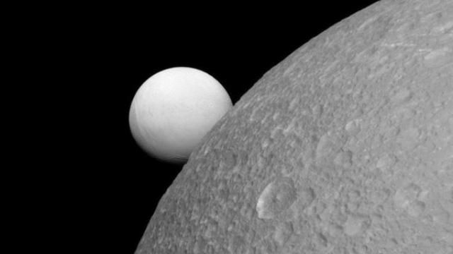 У мережі з’явилися нові дивовижні фото кілець Сатурна У мережі з’явилися нові дивовижні фото кілець Сатурна