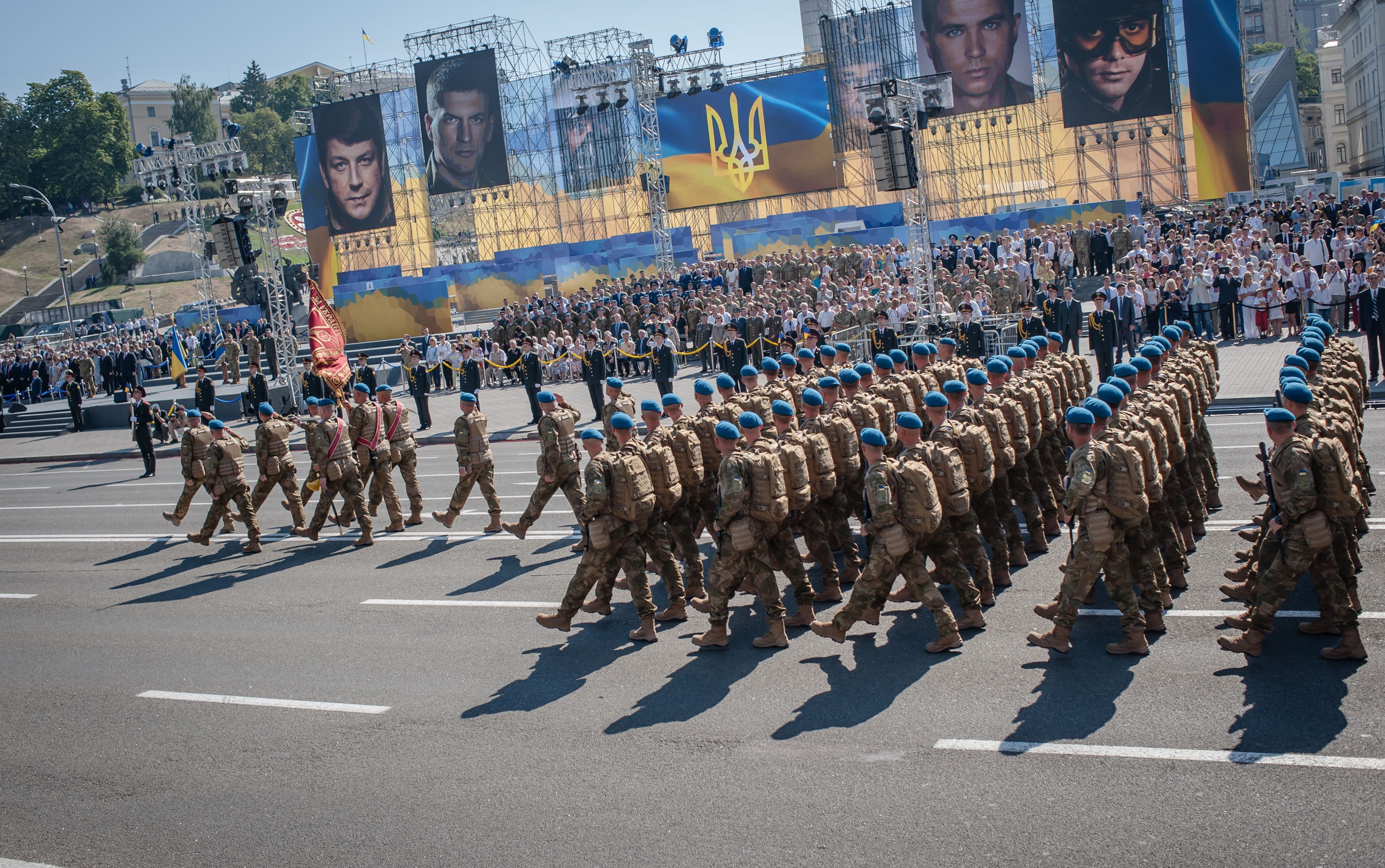 Як змінювалися витрати на потреби оборони України за останні роки