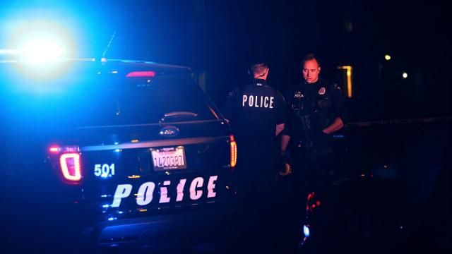 Поліція знешкодила двох нападників: нові деталі жахливої стрілянини в Каліфорнії Поліція знешкодила двох нападників: нові деталі жахливої стрілянини в Каліфорнії