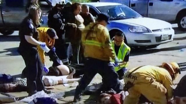 Полиция обезвредила двух нападающих: появились подробности ужасной стрельбы в Калифорнии Полиция обезвредила двух нападающих: появились подробности ужасной стрельбы в Калифорнии