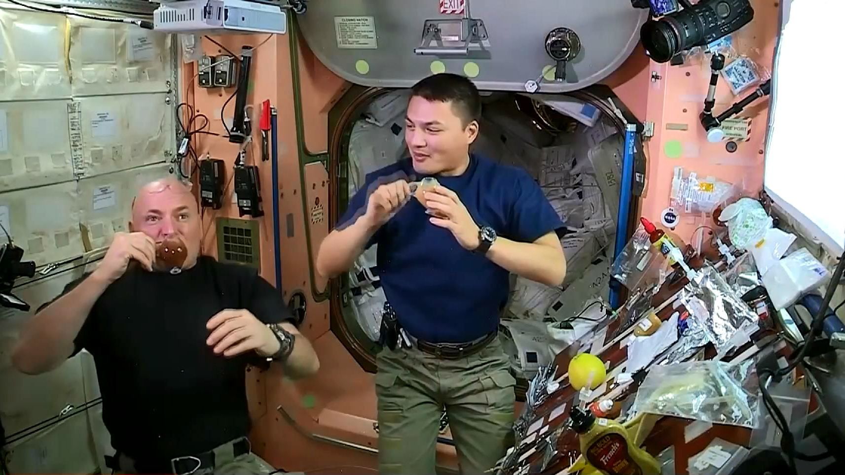 Український сервіс допомагає американцям купувати житло, астронавти підіймуть келихи в космосі Український сервіс допомагає американцям купувати житло, астронавти підіймуть келихи в космосі