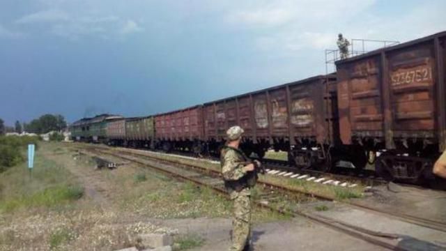 В Луганской области задержали поезд с контрабандой для террористов