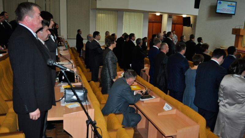 Депутат демонстративно пренебрег гимном Украины