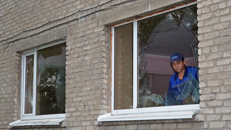 В окупованому Луганську людей позбавляють доступу до інтернету В окупованому Луганську людей позбавляють доступу до інтернету