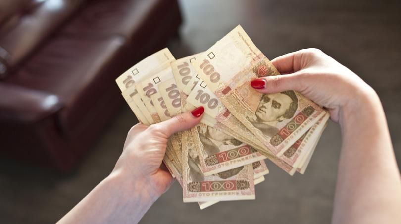 Після тимчасового зміцнення гривня здала позиції Після тимчасового зміцнення гривня здала позиції