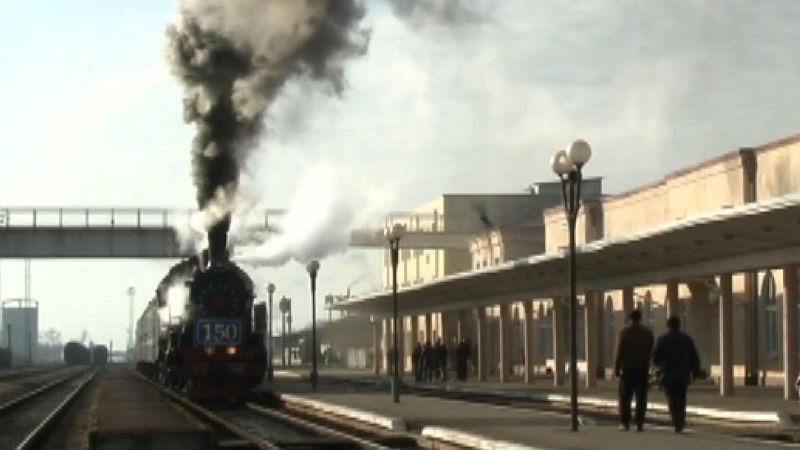 В Украине запустили уникальный ретро-паровоз В Украине запустили уникальный ретро-паровоз