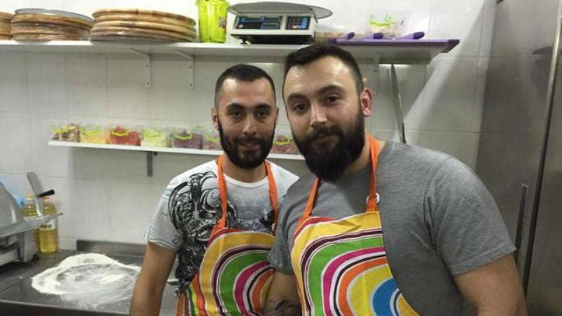 Демобілізований боєць відкрив унікальний заклад, де піцу готують військові Демобілізований боєць відкрив унікальний заклад, де піцу готують військові