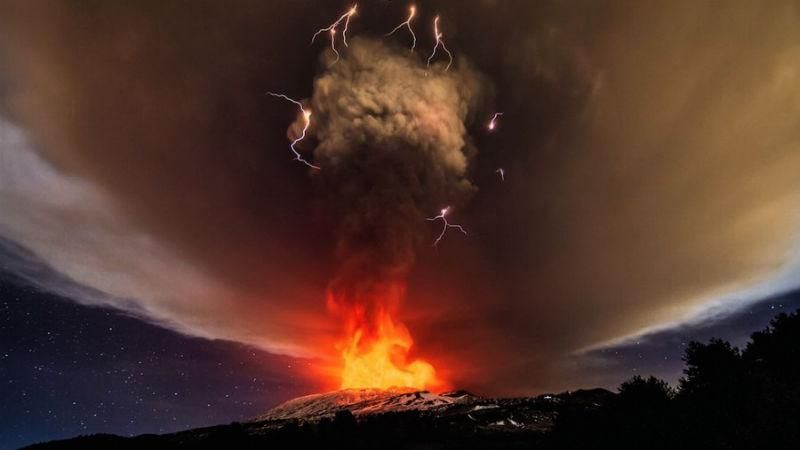 Вражаючі фото вулкану, який прокинувся після двох років сну