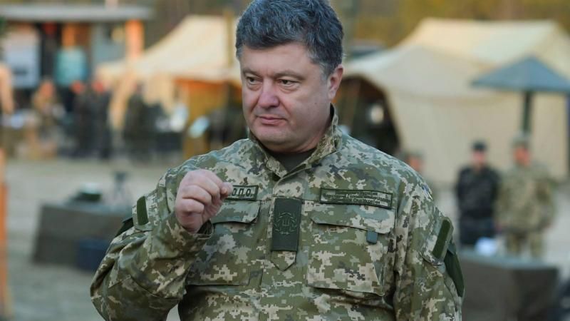 Порошенко назвав, скільки російських військових воює на Донбасі 