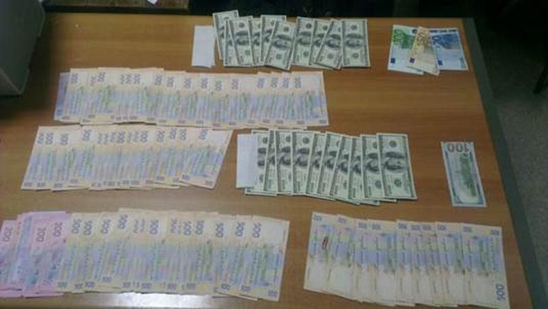 Конвертаційний центр у Харкові працював на терористів "ЛНР" Конвертаційний центр у Харкові працював на терористів "ЛНР"