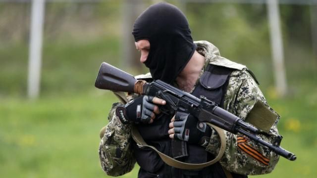 Бойовики вночі стягували зброю для обстрілу українських позицій Бойовики вночі стягували зброю для обстрілу українських позицій