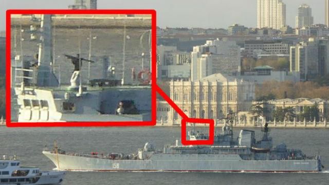 Російський корабель демонстративно націлив на турків протиповітряний комплекс