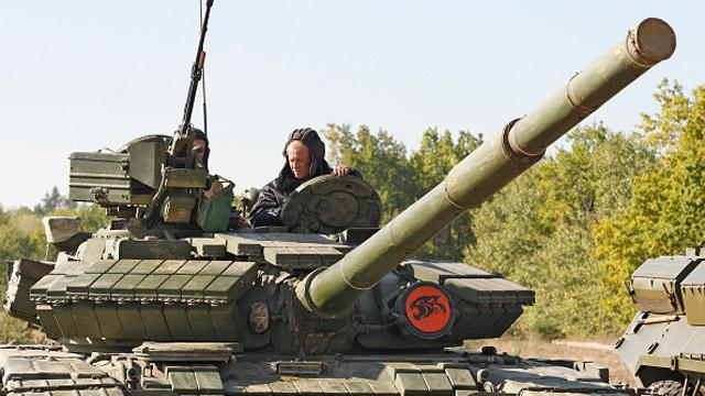 Порошенко пообещал военным зарплату "как в полицейских"