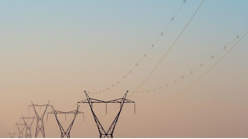 Удалось отремонтировать одну из энергоопор под Крымом Удалось отремонтировать одну из энергоопор под Крымом