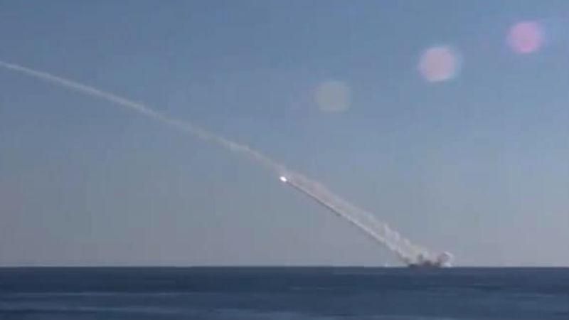 Міноборони Росії похизувалося відео обстрілу позиції ІД із підводного човна Міноборони Росії похизувалося відео обстрілу позиції ІД із підводного човна