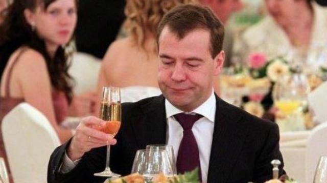 Геноцид уже полный? Соцсети высмеяли скандальное заявление Медведева