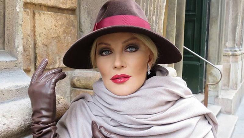 Экс-регионалка Повалий ездит из России на шопинг в Италию Экс-регионалка Повалий ездит из России на шопинг в Италию