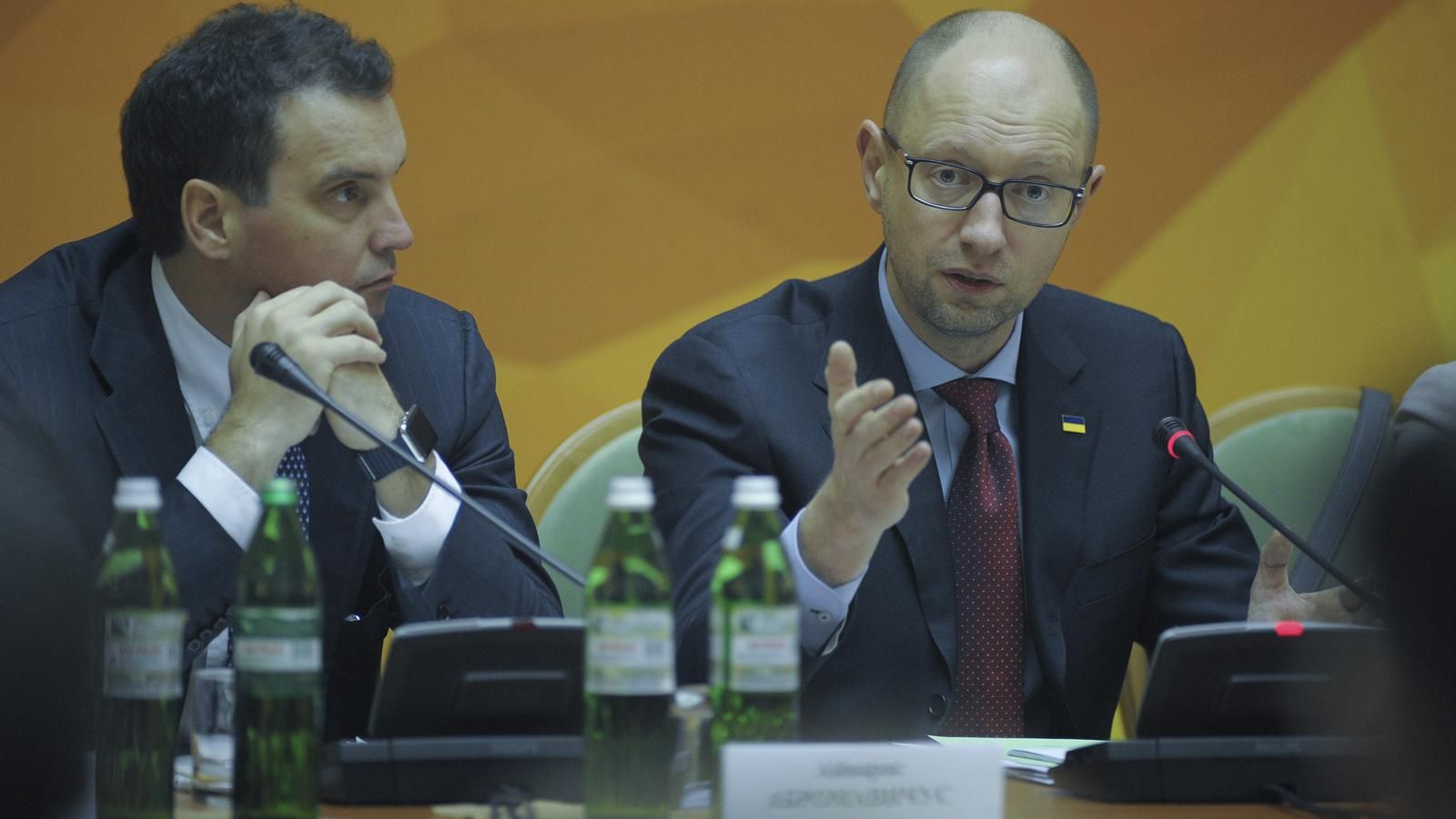 Для курсової стабільності потрібна відповідальність Парламенту в ухваленні бюджету, — Яценюк Для курсової стабільності потрібна відповідальність Парламенту в ухваленні бюджету, — Яценюк