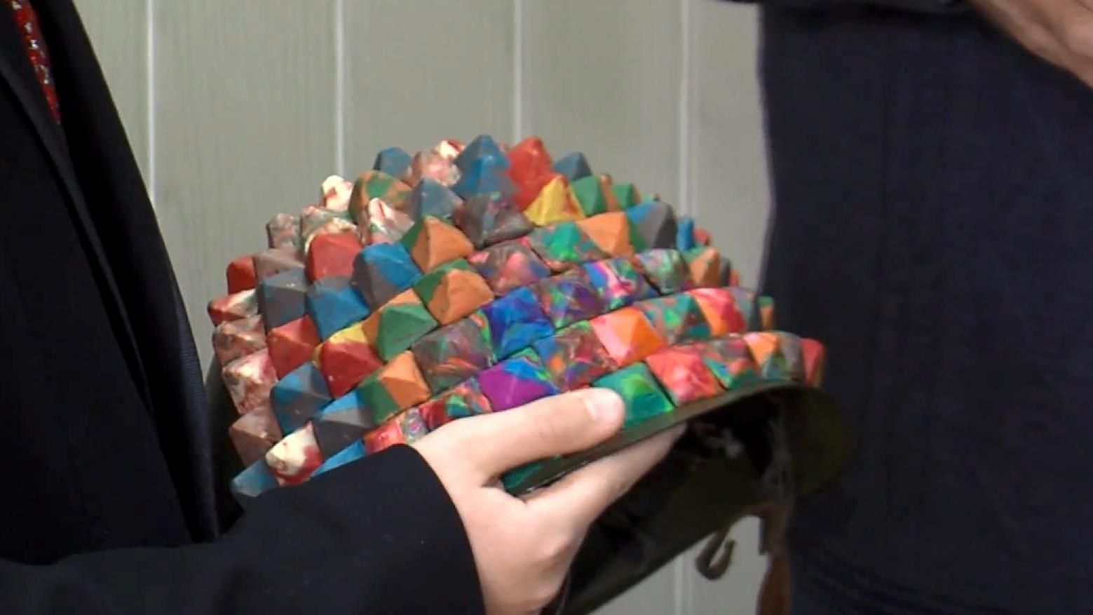 Школяр з Рівного створив каску для бійців, яку не бере жодна куля Школяр з Рівного створив каску для бійців, яку не бере жодна куля