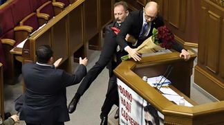 Нужно ли выгнать из Рады за Барна за драку с Яценюком? Ваше мнение