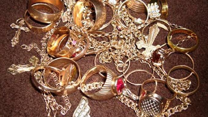 В Парижі пограбували ювелірний магазин під носом у президента В Парижі пограбували ювелірний магазин під носом у президента