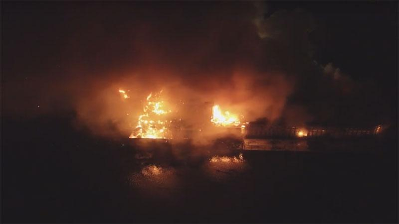 Пожар на Днепре с высоты птичьего полета