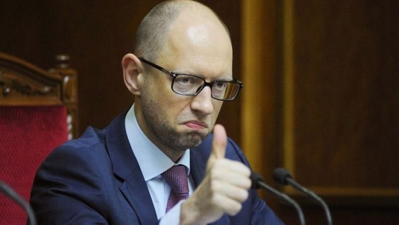 Яценюк обещает год экономической стабильности Яценюк обещает год экономической стабильности