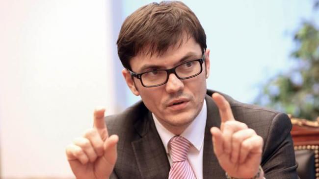 Пивоварский рассказал, сколько стоит платить чиновникам Пивоварский рассказал, сколько стоит платить чиновникам