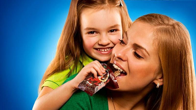 Скандал в Ивано-Франковске: детей угощали российскими конфетами Скандал в Ивано-Франковске: детей угощали российскими конфетами