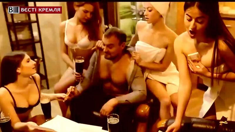 Працівниці кранового заводу у Росії знялися у еротичній фотосесії