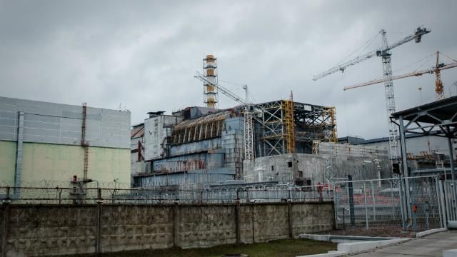 Чернобыль открыл "потайную дверь": журналистам показали ядерные дебри АЭС