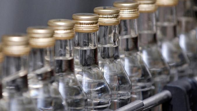 У 2016 Україна стане чемпіоном світу з продажу "пальонки" і "лівої горілки", — "Укргорілка" У 2016 Україна стане чемпіоном світу з продажу "пальонки" і "лівої горілки", — "Укргорілка"